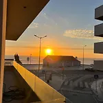 Custodio Ocean View Apartman *